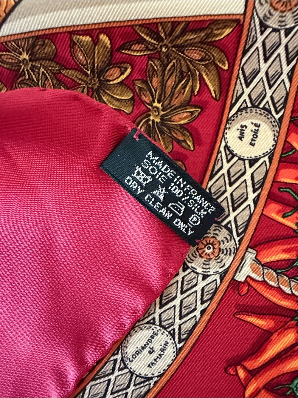 Hermes Scarf with Box - Picture 4 of 9